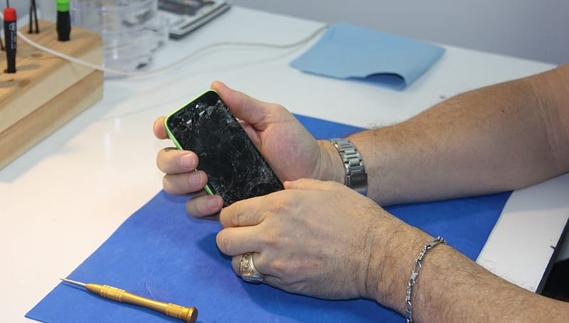 Services Offered By Cellphone Repair Companies